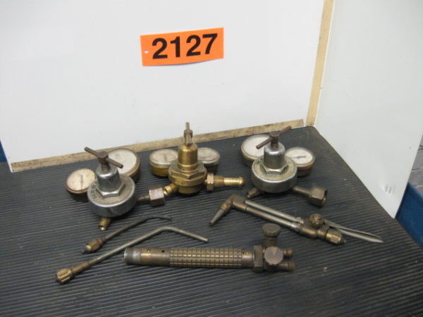 ASSORTMENT OF GAGES & TORCH PARTS